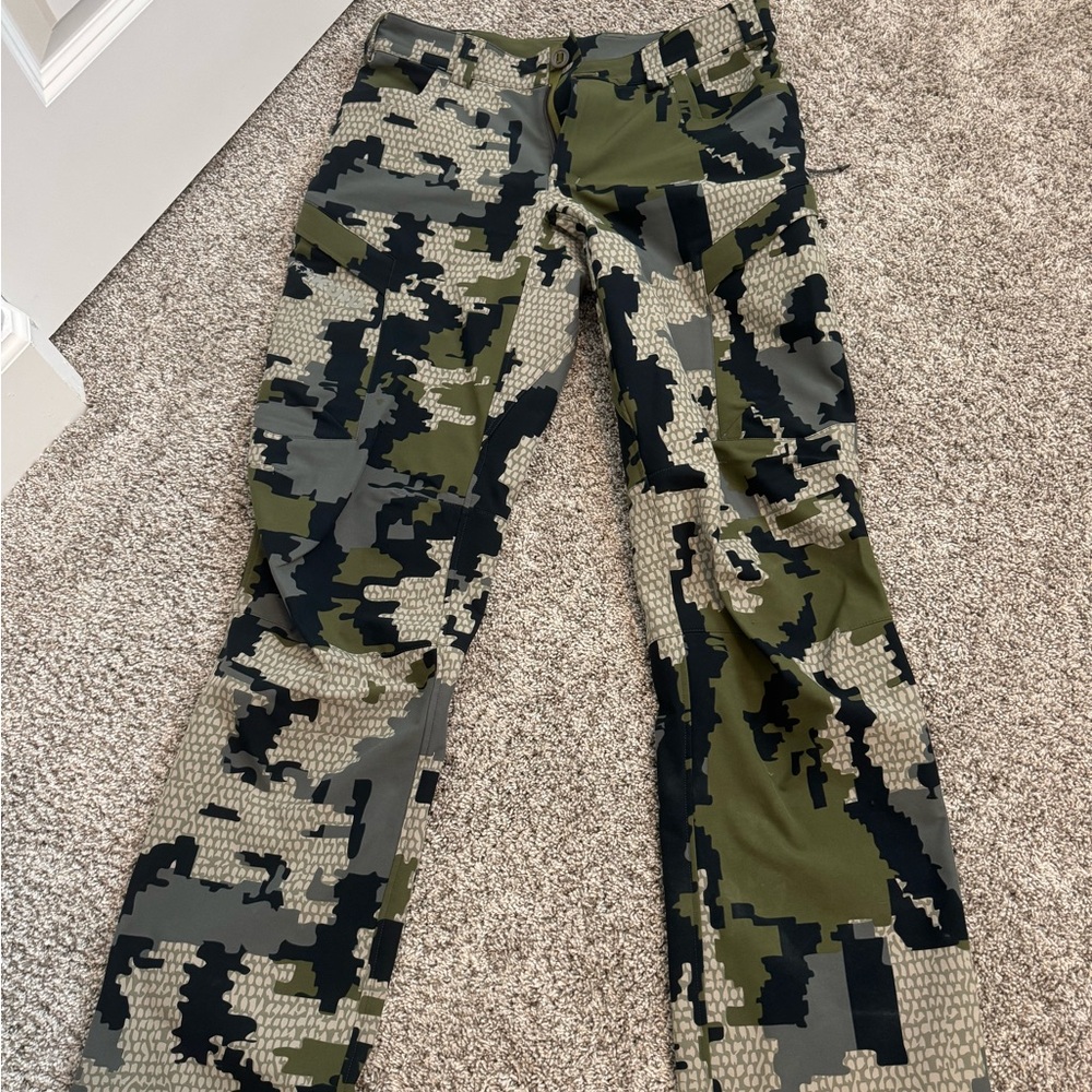 KUIU WOMENS HUNTING PANTS
